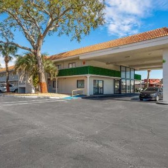 Travelodge by Wyndham Orlando Lake Buena Vista South Thumbnail
